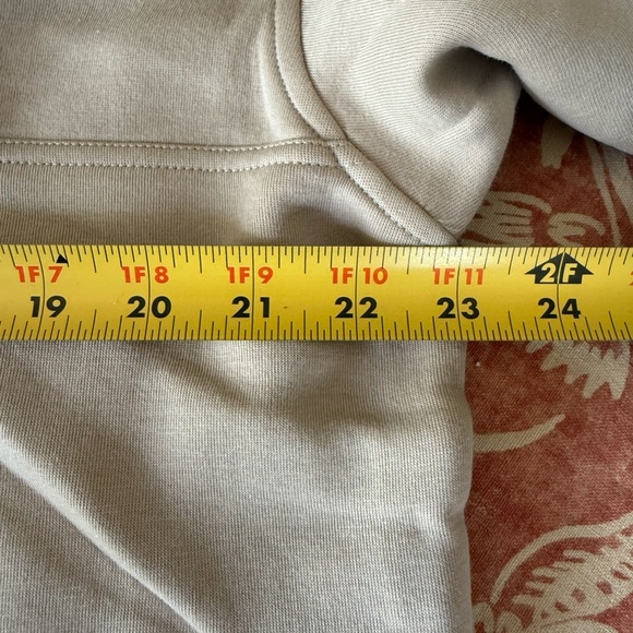 NWT Banana Republic Scuba Split Neck Sweatshirt in Tan SZ M - Picture 4 of 14